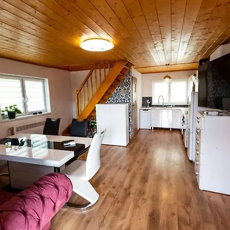 Domek Nad Jeziorem Moryn